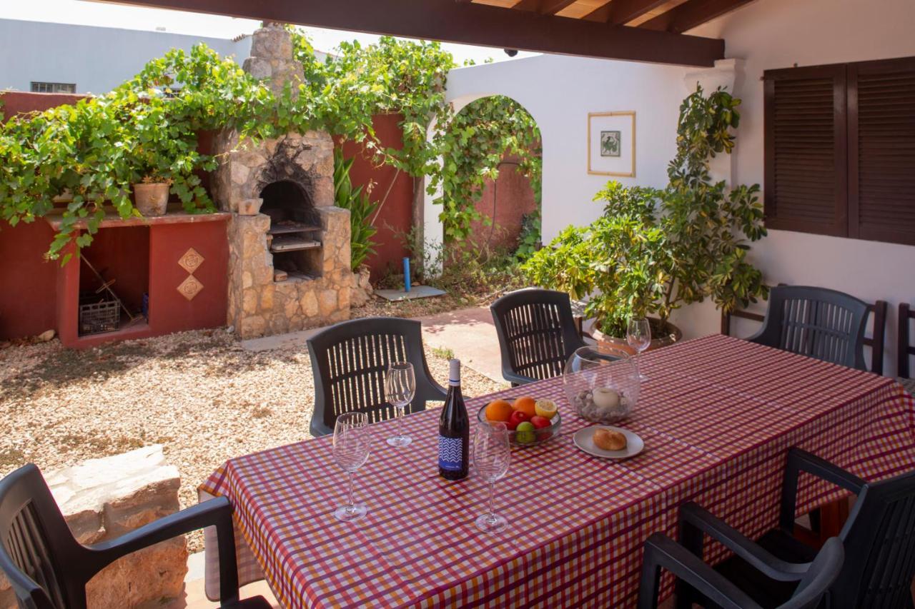 Can Moya Sant Ferran de Ses Roques Buitenkant foto