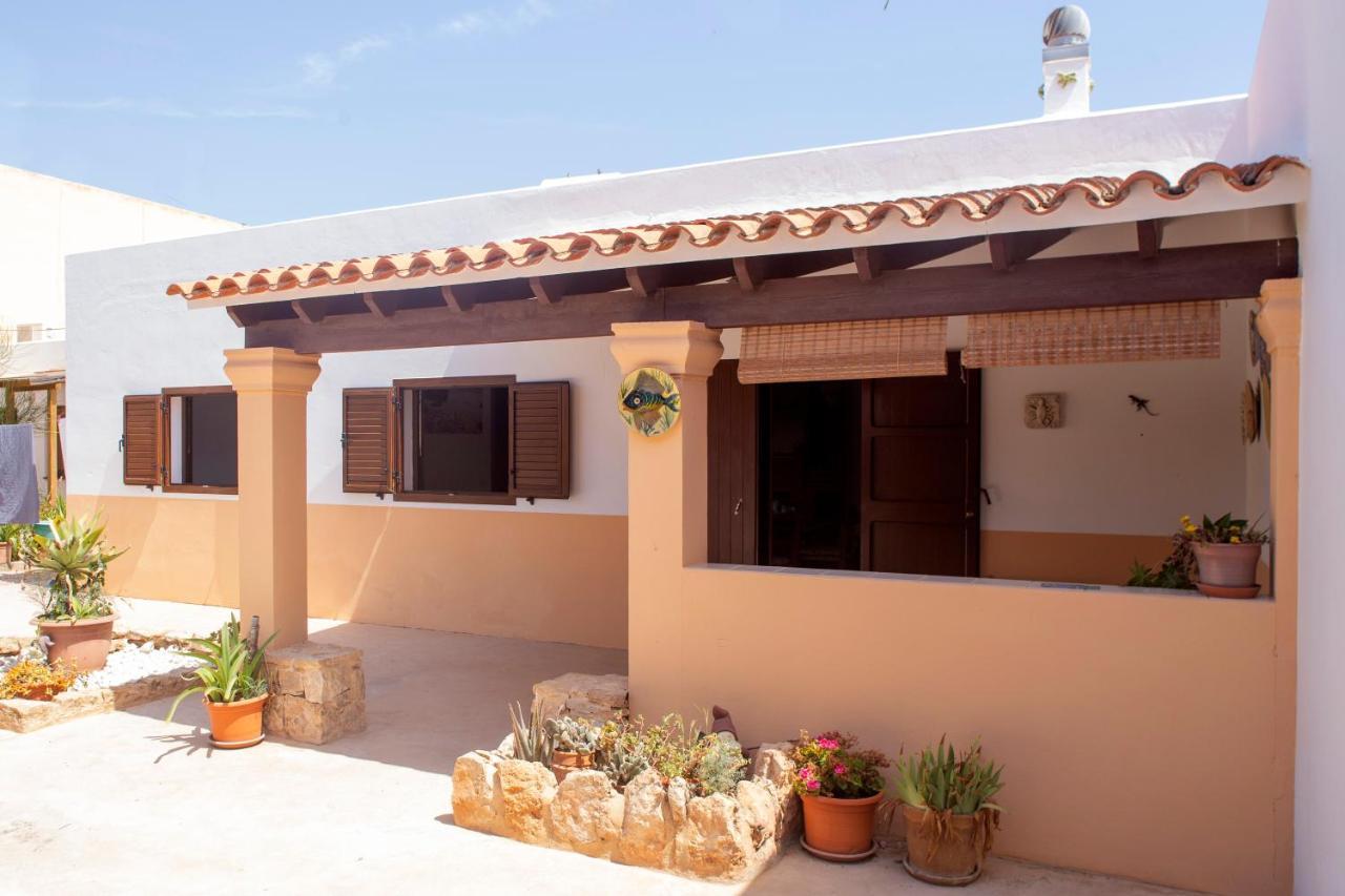 Can Moya Sant Ferran de Ses Roques Buitenkant foto